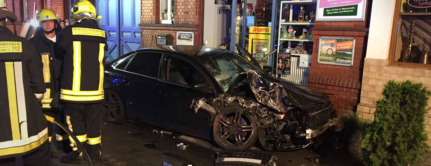 Schwerer Unfall auf der Adolfstraße